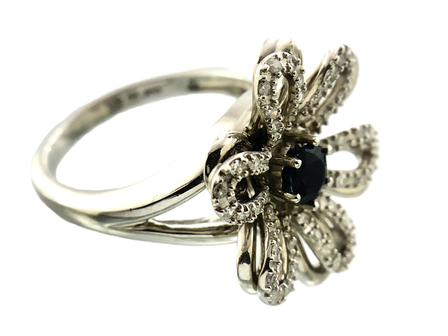14K White Gold Floral or Snowflake Design Cluster Size 6.25 Ring AU381