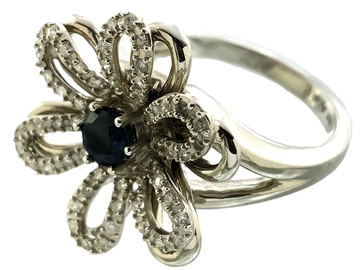 14K White Gold Floral or Snowflake Design Cluster Size 6.25 Ring AU381