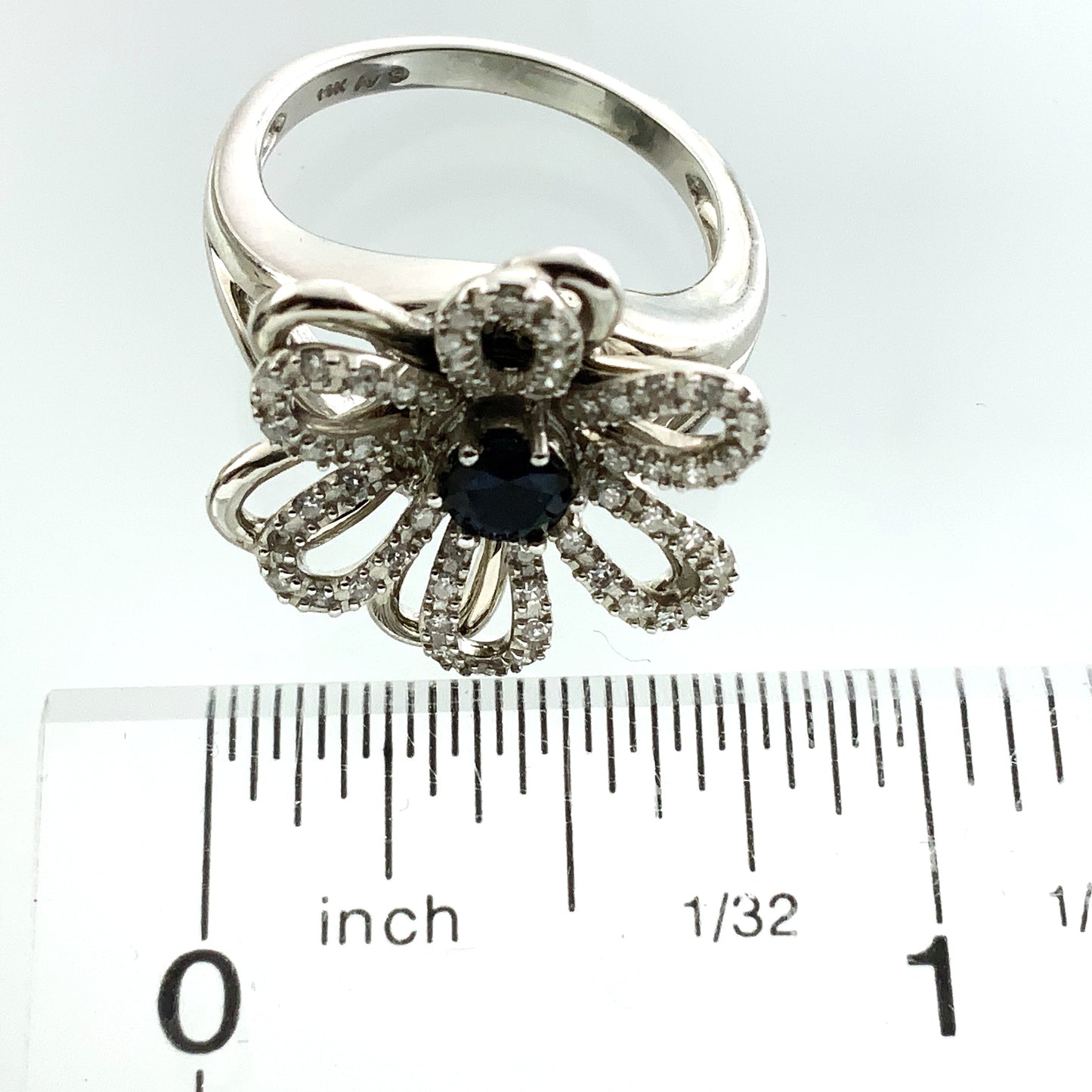 14K White Gold Floral or Snowflake Design Cluster Size 6.25 Ring AU381