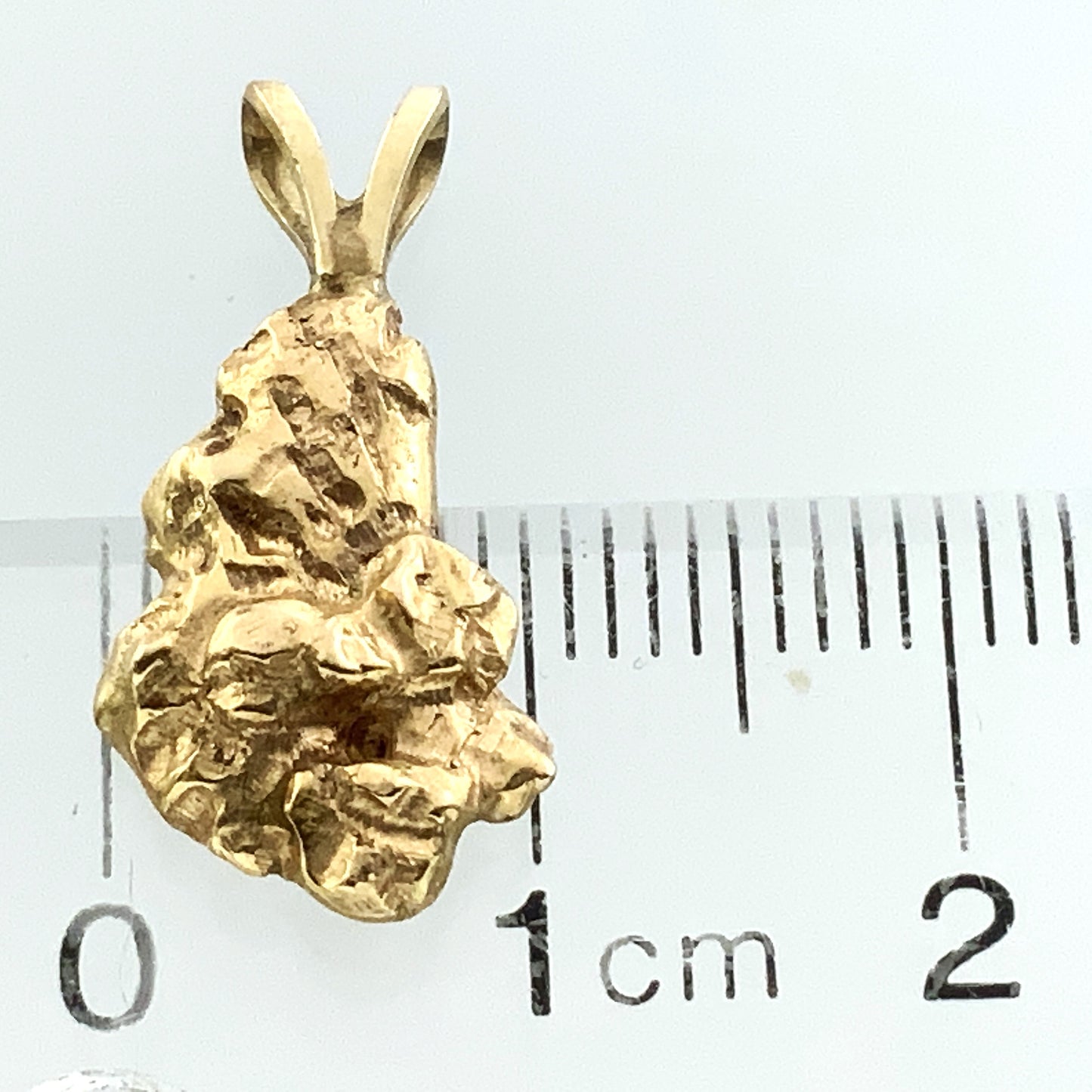18K Yellow Gold Nugget Style Charm Pendant AU384
