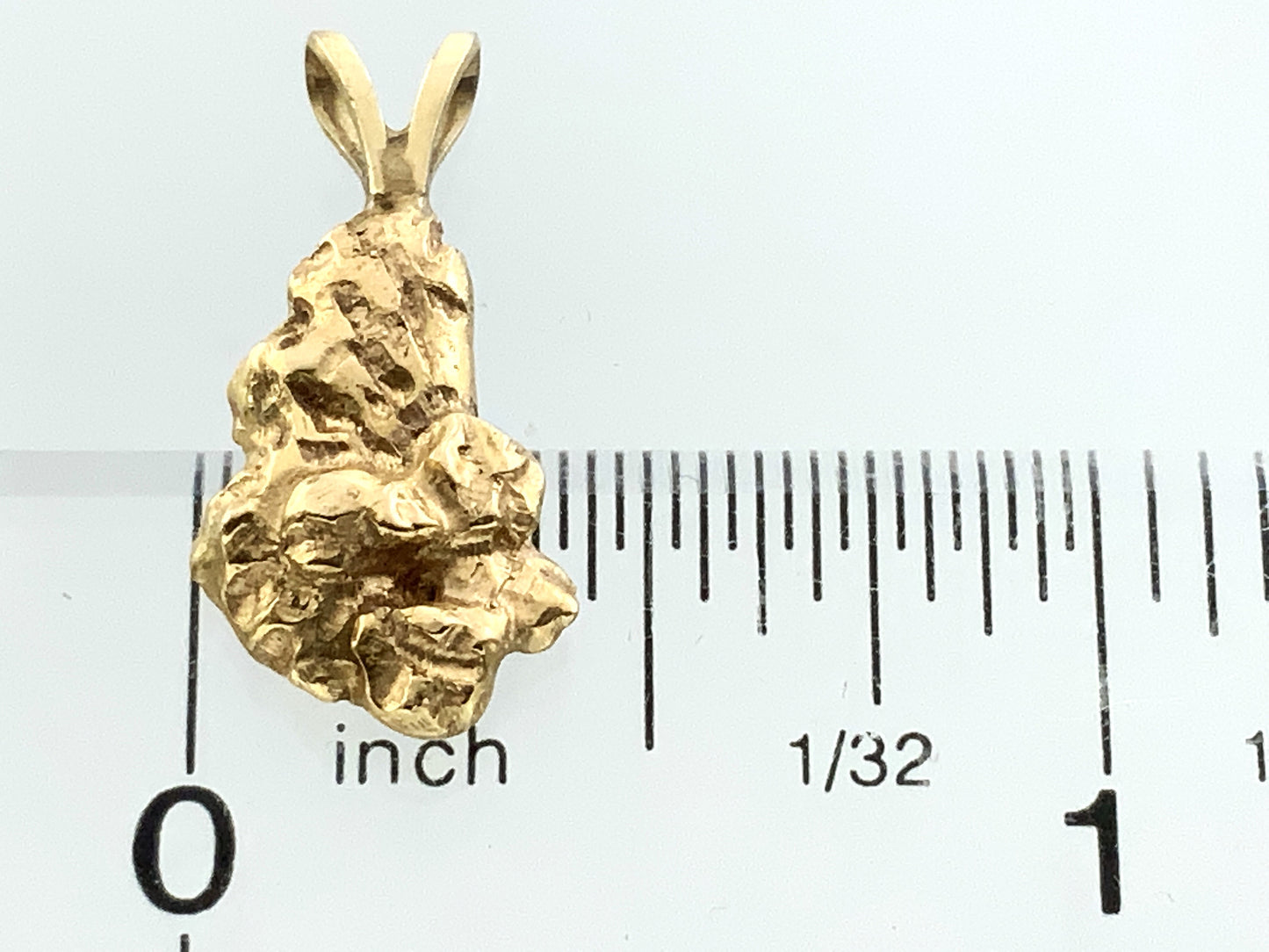 18K Yellow Gold Nugget Style Charm Pendant AU384