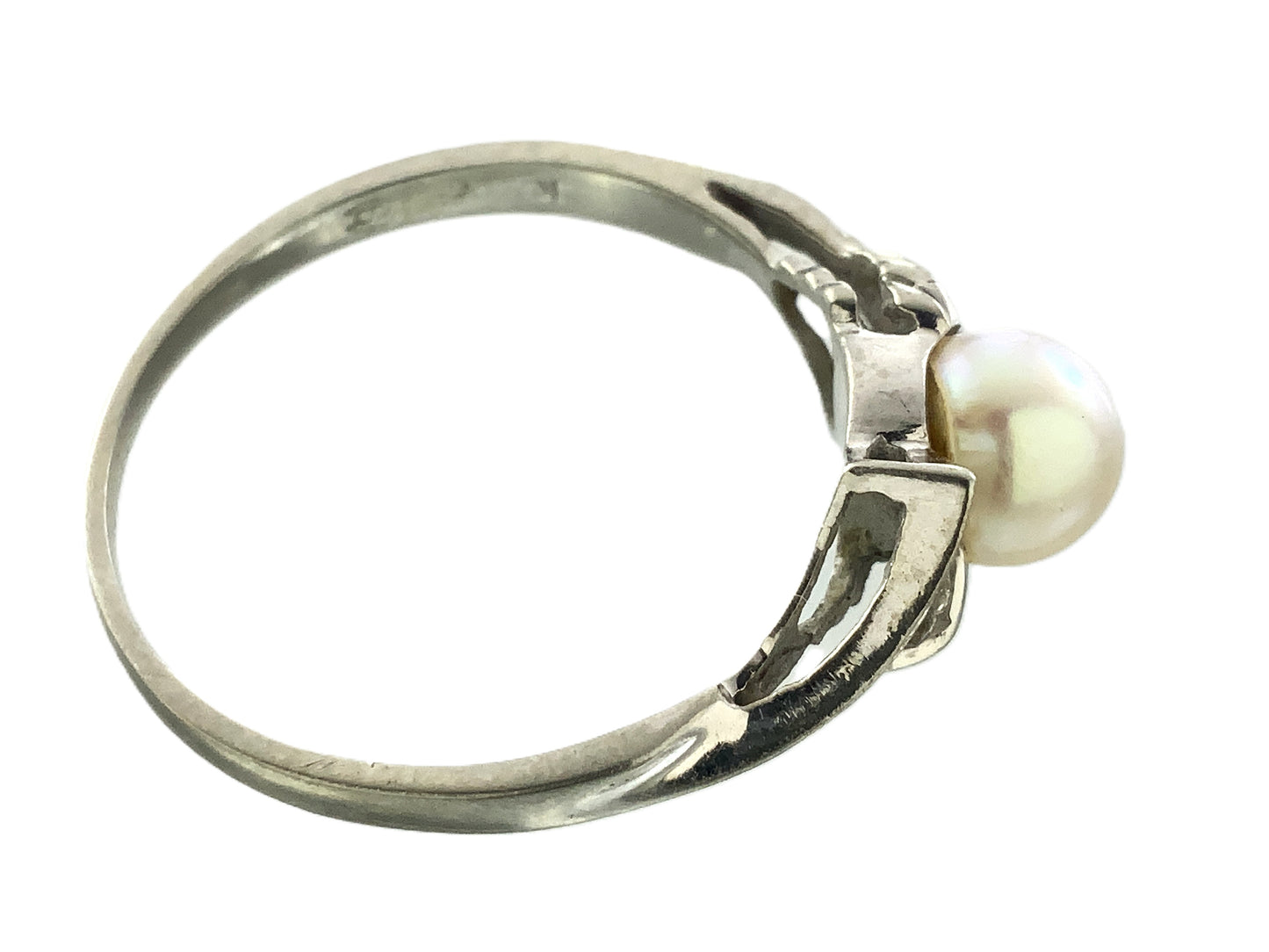 10K White Gold Solitaire Pearl Size 6.75 Ring AU393