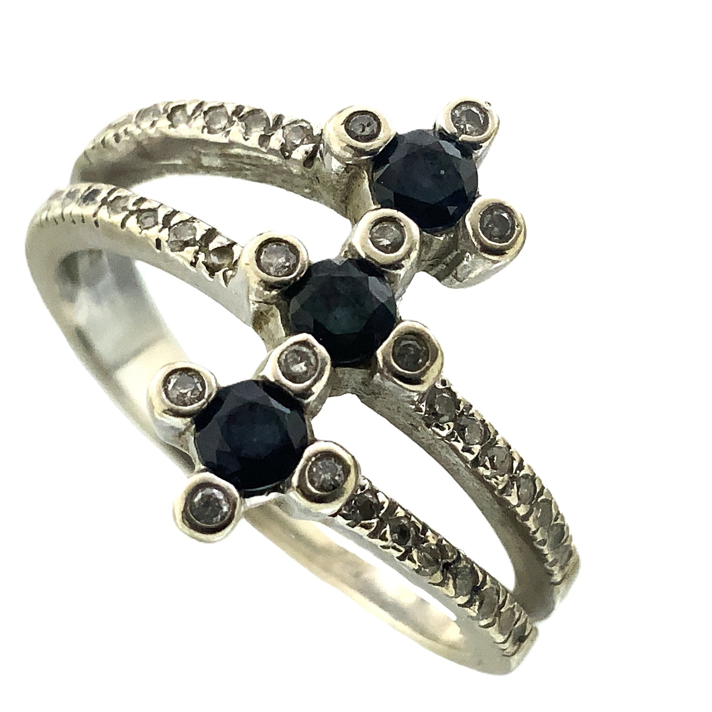 14K White Gold with 38 Diamonds Ring .38 Total Carats Size 6.5 AU395