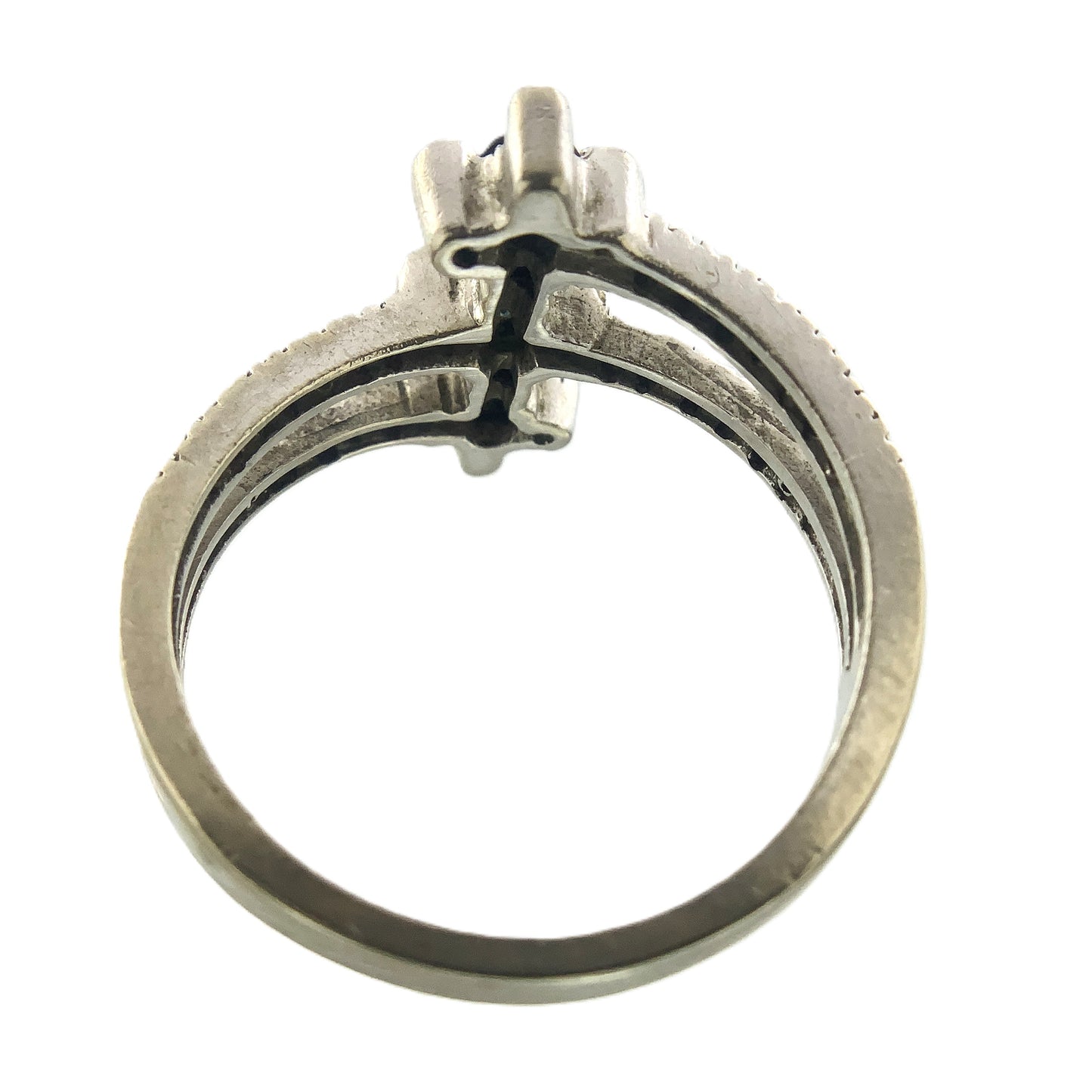 14K White Gold with 38 Diamonds Ring .38 Total Carats Size 6.5 AU395