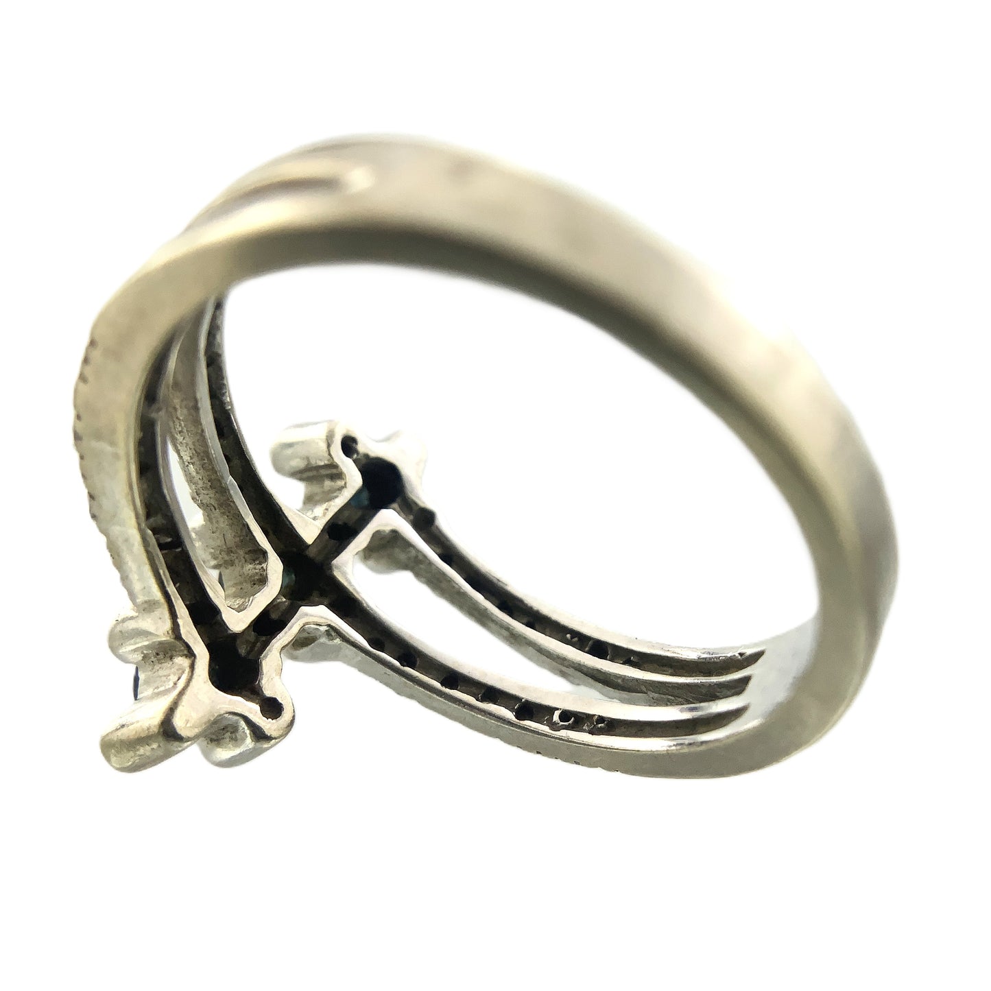 14K White Gold with 38 Diamonds Ring .38 Total Carats Size 6.5 AU395