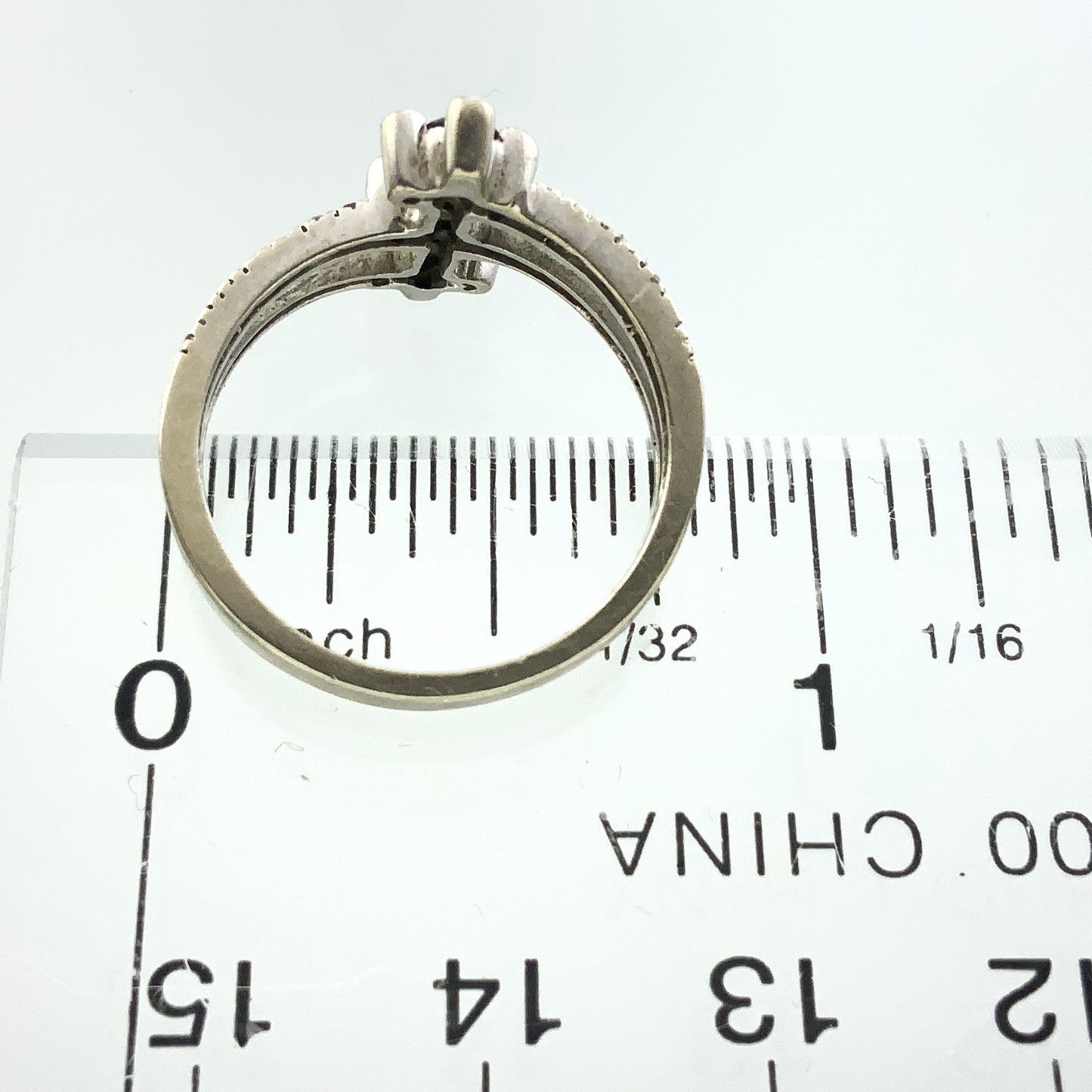14K White Gold with 38 Diamonds Ring .38 Total Carats Size 6.5 AU395