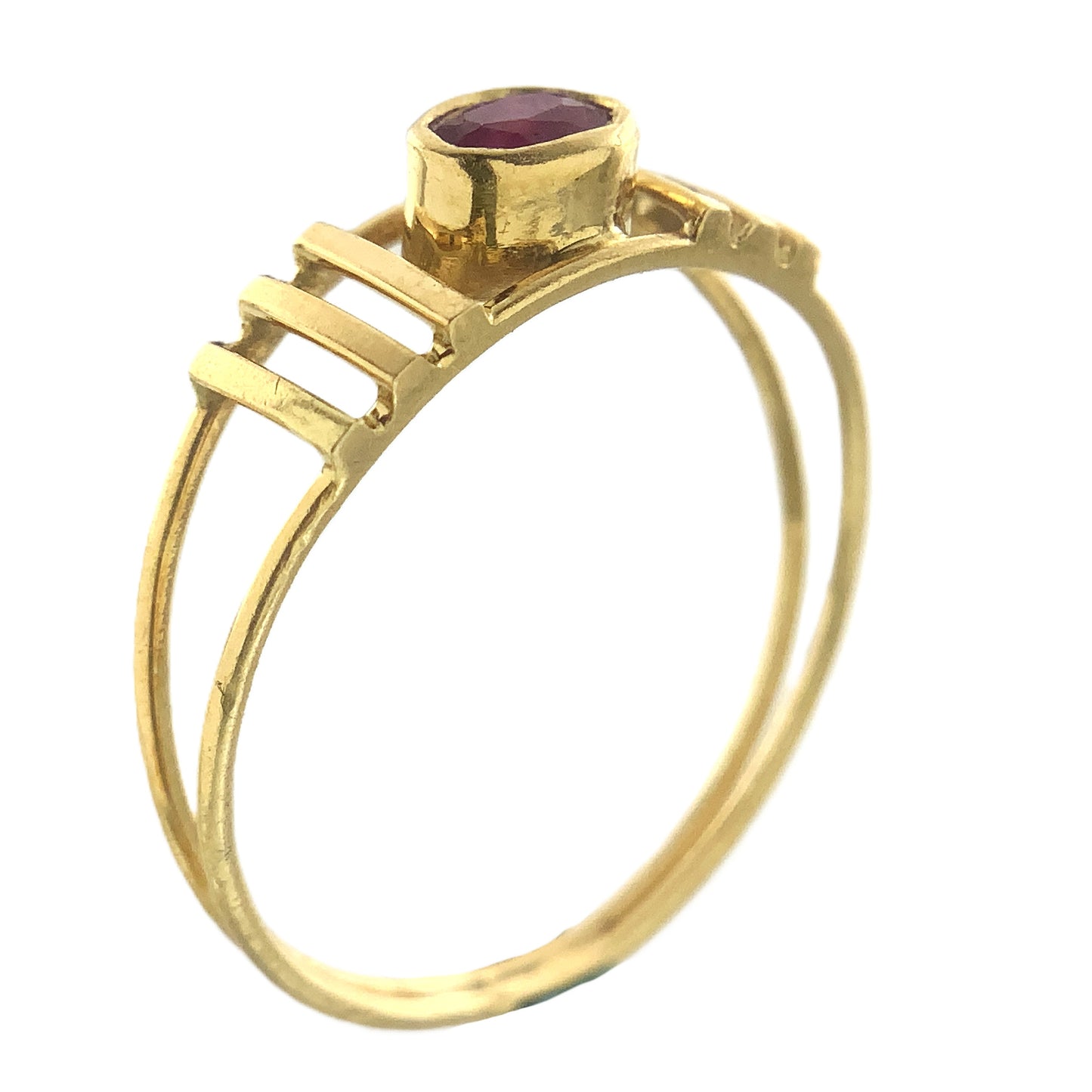 18K Yellow Gold Oval Cut Red Ruby Gemstone Size 5.75 Ring AU398