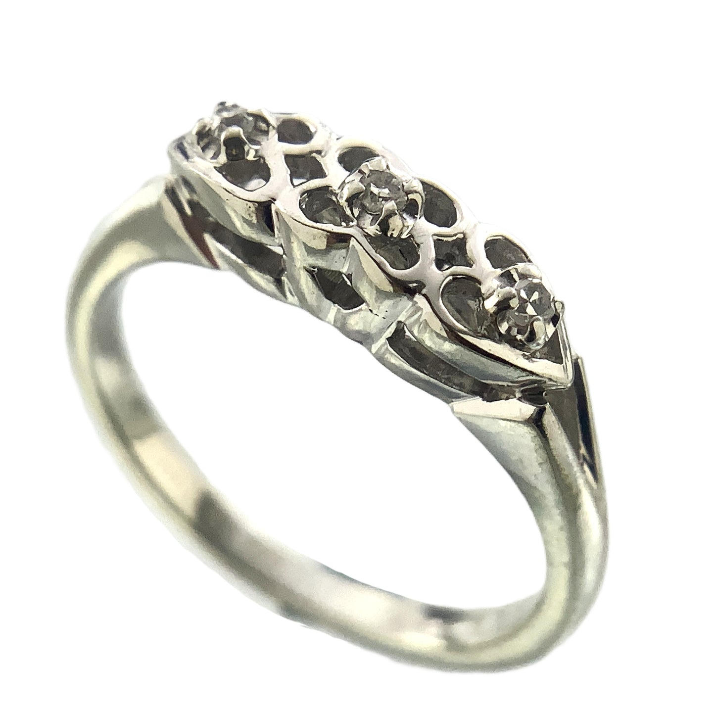 18K White Gold Trilogy Filigree Design with 3 Diamonds .06 Total Carats Size 4.75 Ring AU397