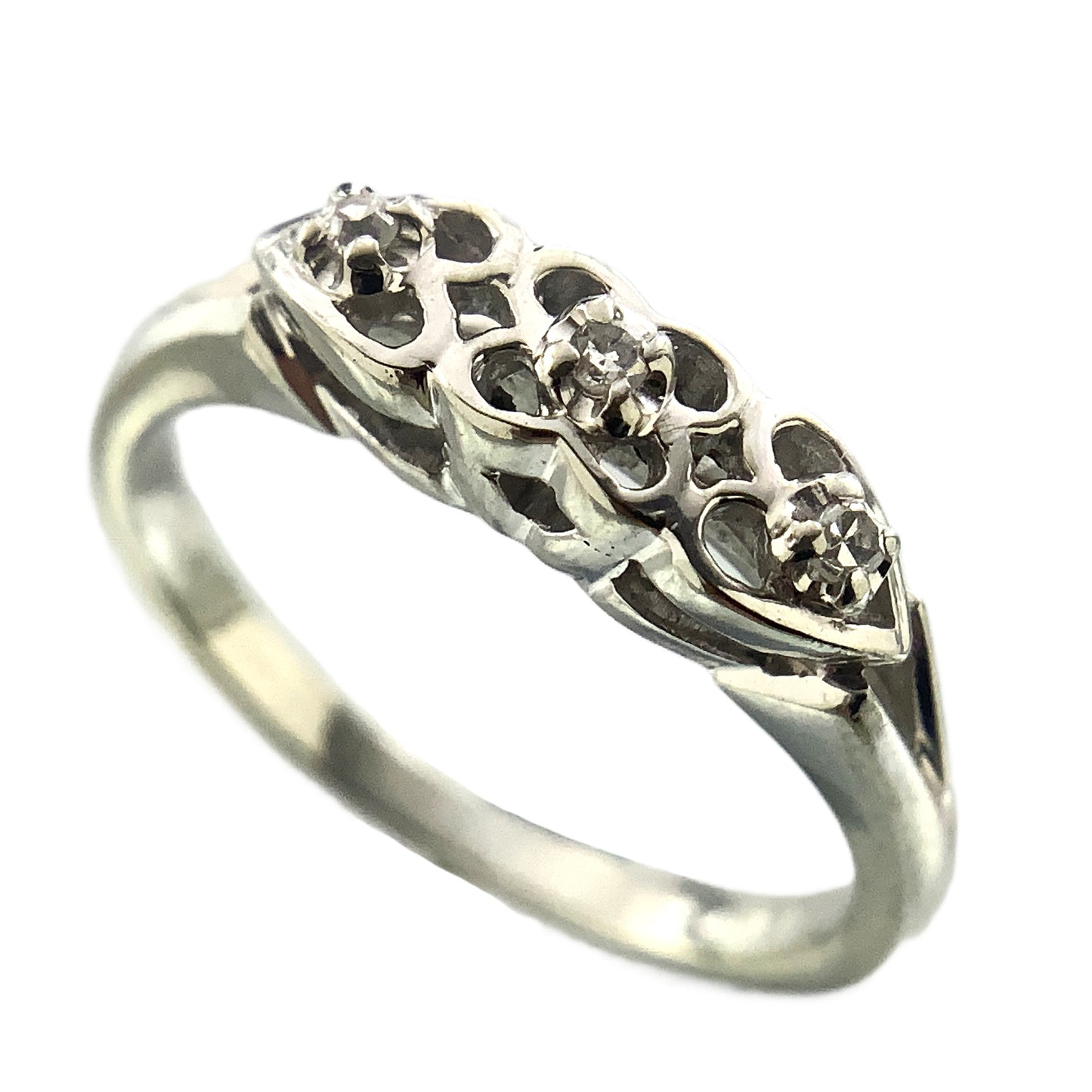 18K White Gold Trilogy Filigree Design with 3 Diamonds .06 Total Carats Size 4.75 Ring AU397