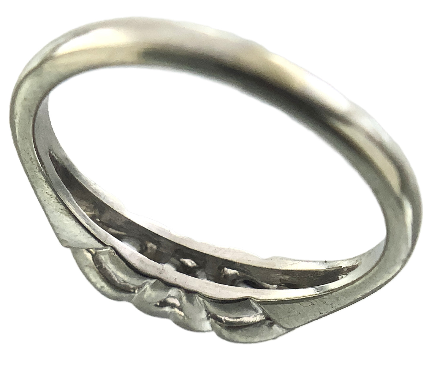 18K White Gold Trilogy Filigree Design with 3 Diamonds .06 Total Carats Size 4.75 Ring AU397