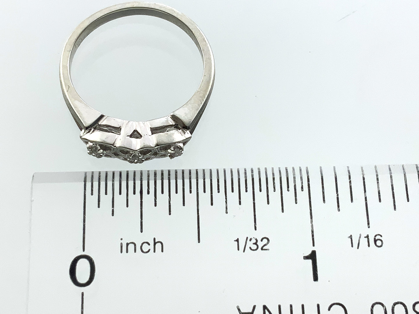 18K White Gold Trilogy Filigree Design with 3 Diamonds .06 Total Carats Size 4.75 Ring AU397