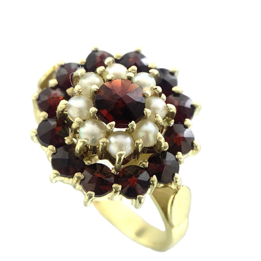 14K Yellow Gold Floral Design Red Garnet and Pearl Clusters Size 6 Ring AU405