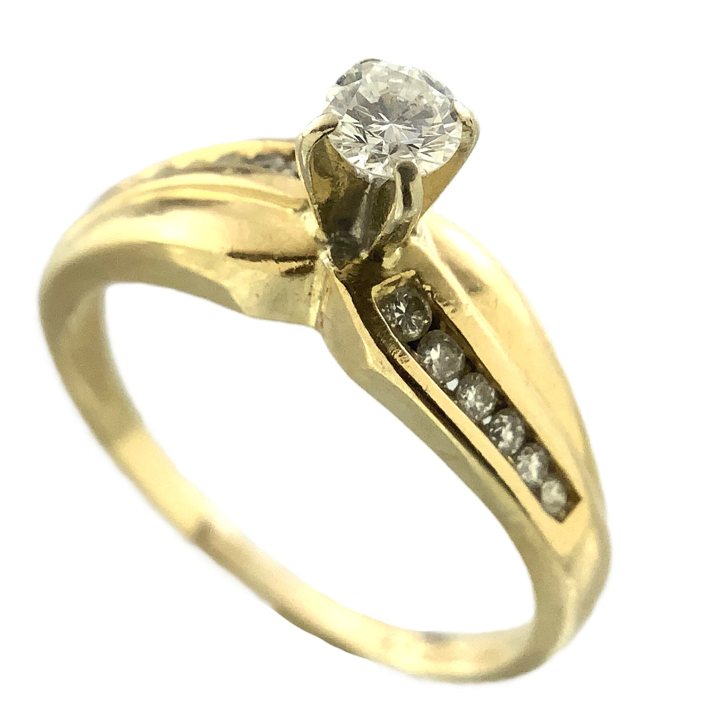 14K Yellow Gold Engagement Round Solitaire and 12 Round Diamonds Accents .31 Total Carats Size 7 Ring AU406