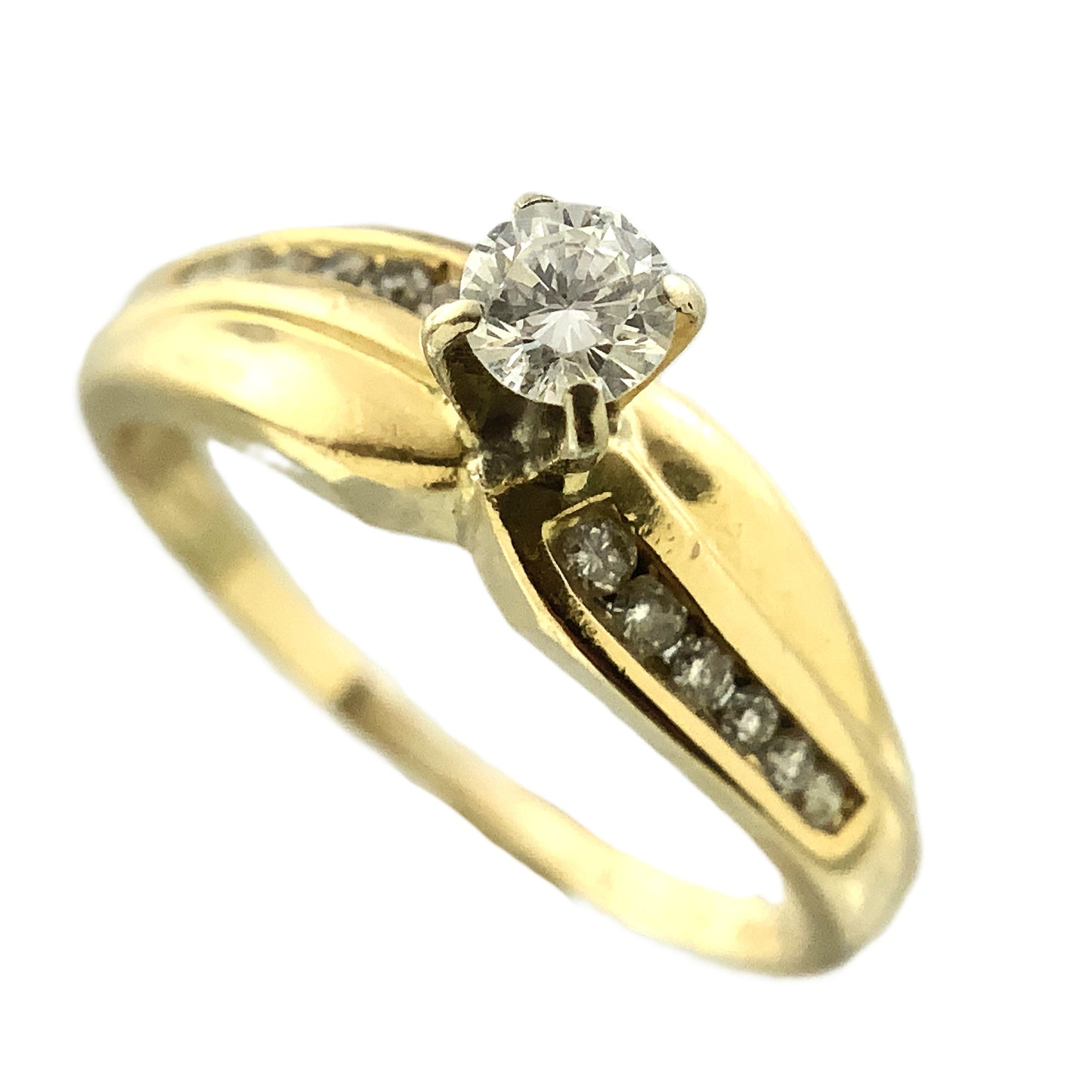 14K Yellow Gold Engagement Round Solitaire and 12 Round Diamonds Accents .31 Total Carats Size 7 Ring AU406