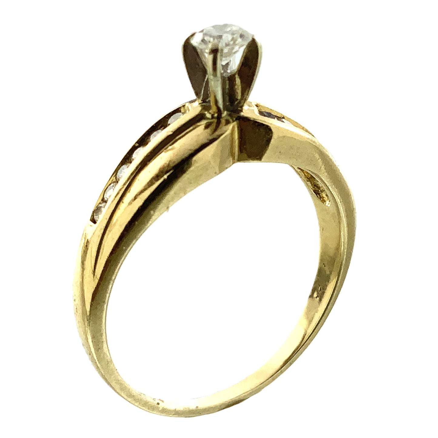 14K Yellow Gold Engagement Round Solitaire and 12 Round Diamonds Accents .31 Total Carats Size 7 Ring AU406