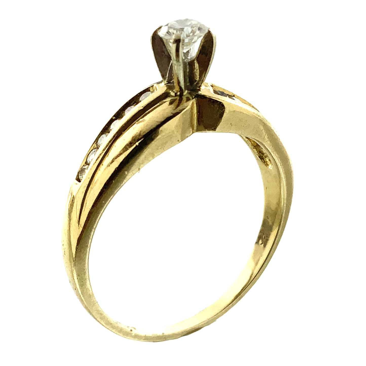 14K Yellow Gold Engagement Round Solitaire and 12 Round Diamonds Accents .31 Total Carats Size 7 Ring AU406