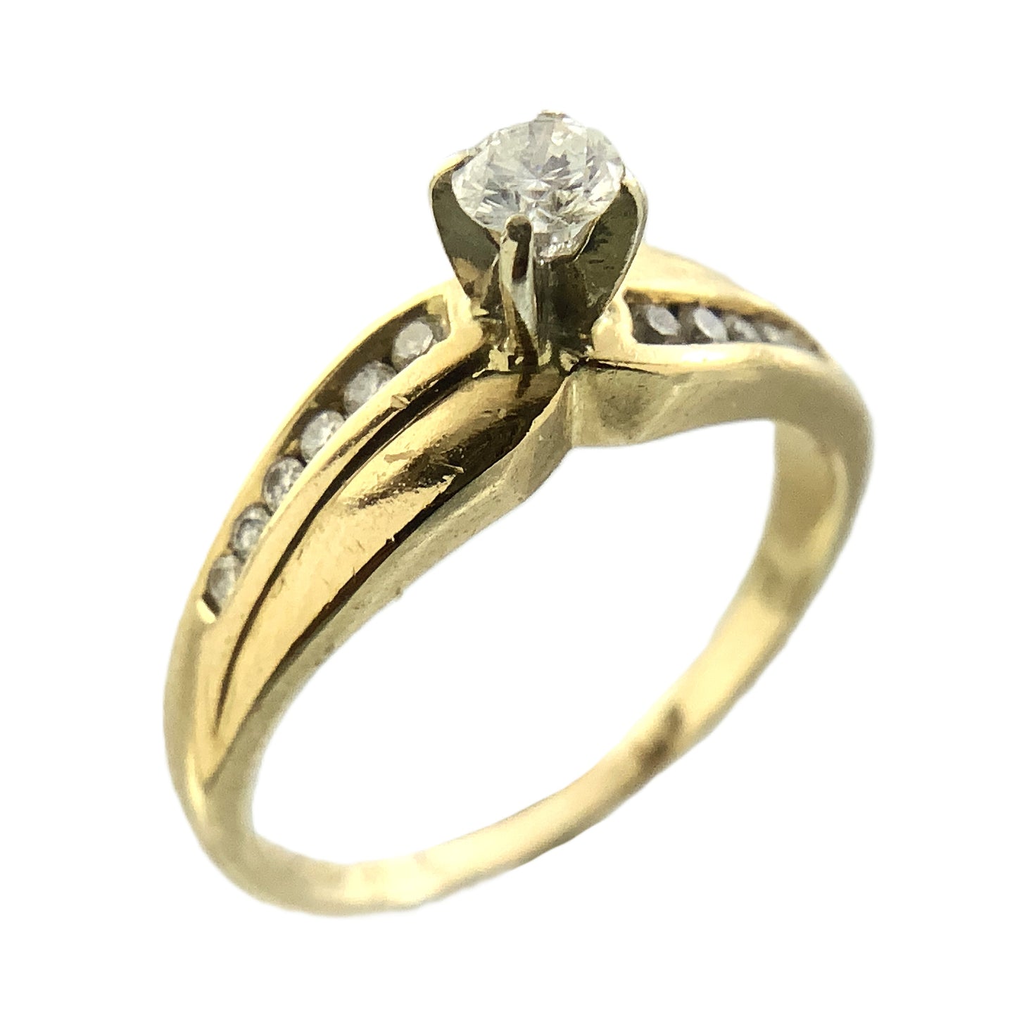 14K Yellow Gold Engagement Round Solitaire and 12 Round Diamonds Accents .31 Total Carats Size 7 Ring AU406