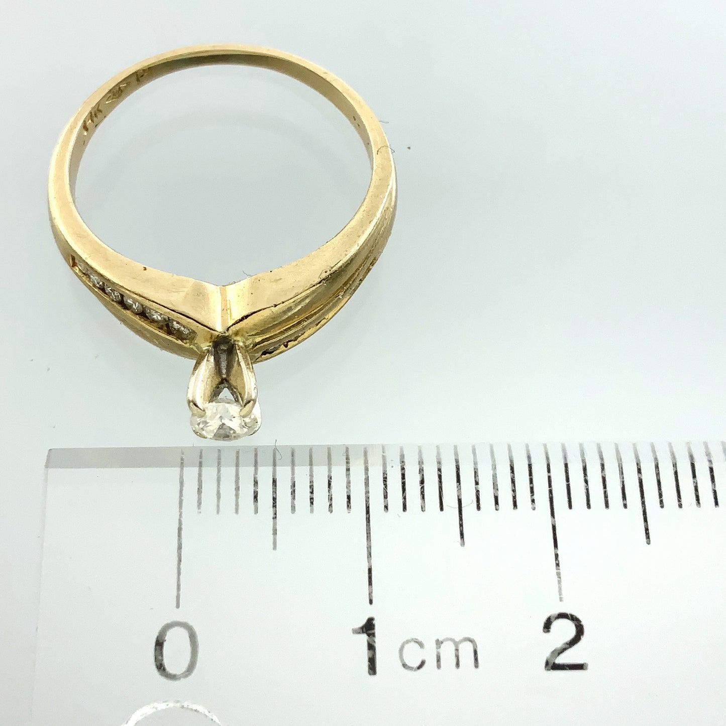 14K Yellow Gold Engagement Round Solitaire and 12 Round Diamonds Accents .31 Total Carats Size 7 Ring AU406