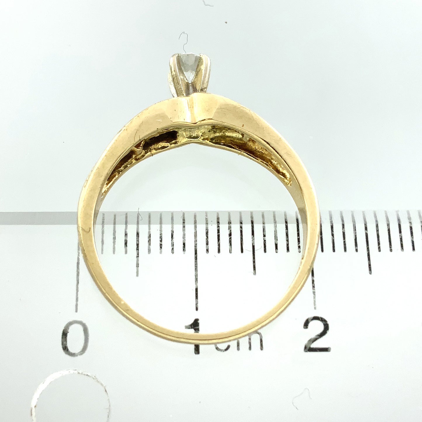 14K Yellow Gold Engagement Round Solitaire and 12 Round Diamonds Accents .31 Total Carats Size 7 Ring AU406