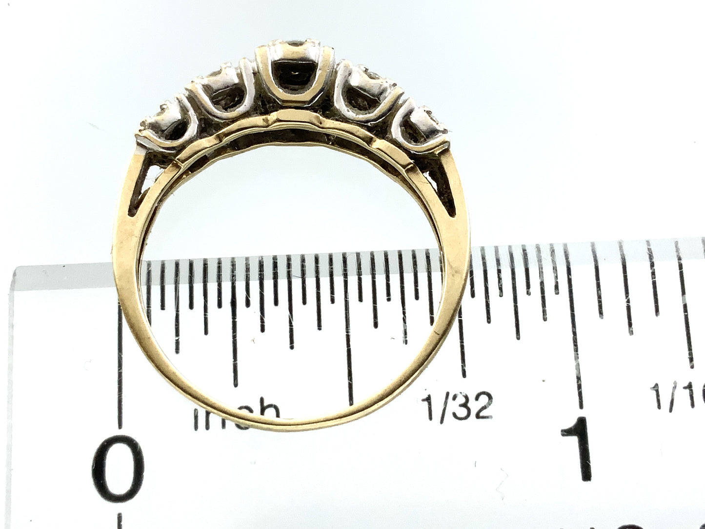10K Yellow Gold Five Stone Diamond Band Cavendish .21 Total Carats Size 5.75 Ring AU409