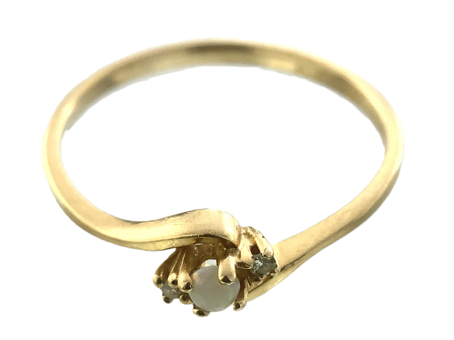 10K Yellow Gold Opan Center and 2 Diamond Accemt .02 Total Carats Size 6 Ring AU410