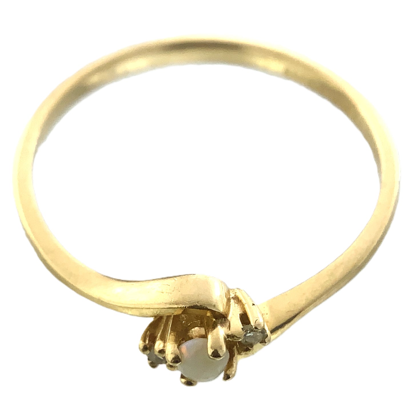 10K Yellow Gold Opan Center and 2 Diamond Accemt .02 Total Carats Size 6 Ring AU410