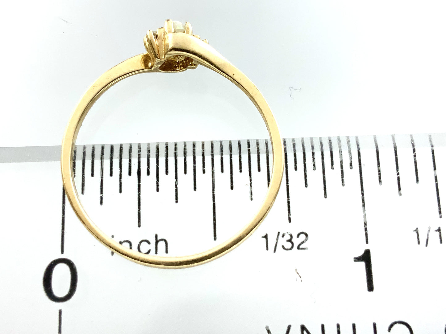 10K Yellow Gold Opan Center and 2 Diamond Accemt .02 Total Carats Size 6 Ring AU410