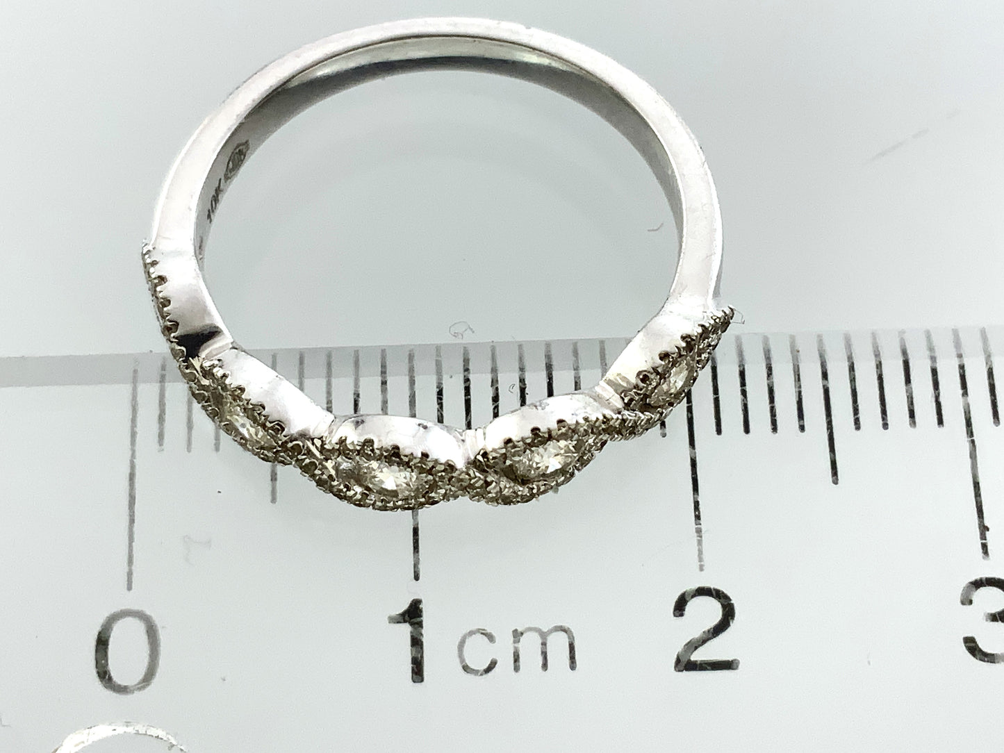 10K White Gold Wave Scalloped 5 Diamonds with Milgrain Accents .3 Total Carats Size 6.5 Ring AU411