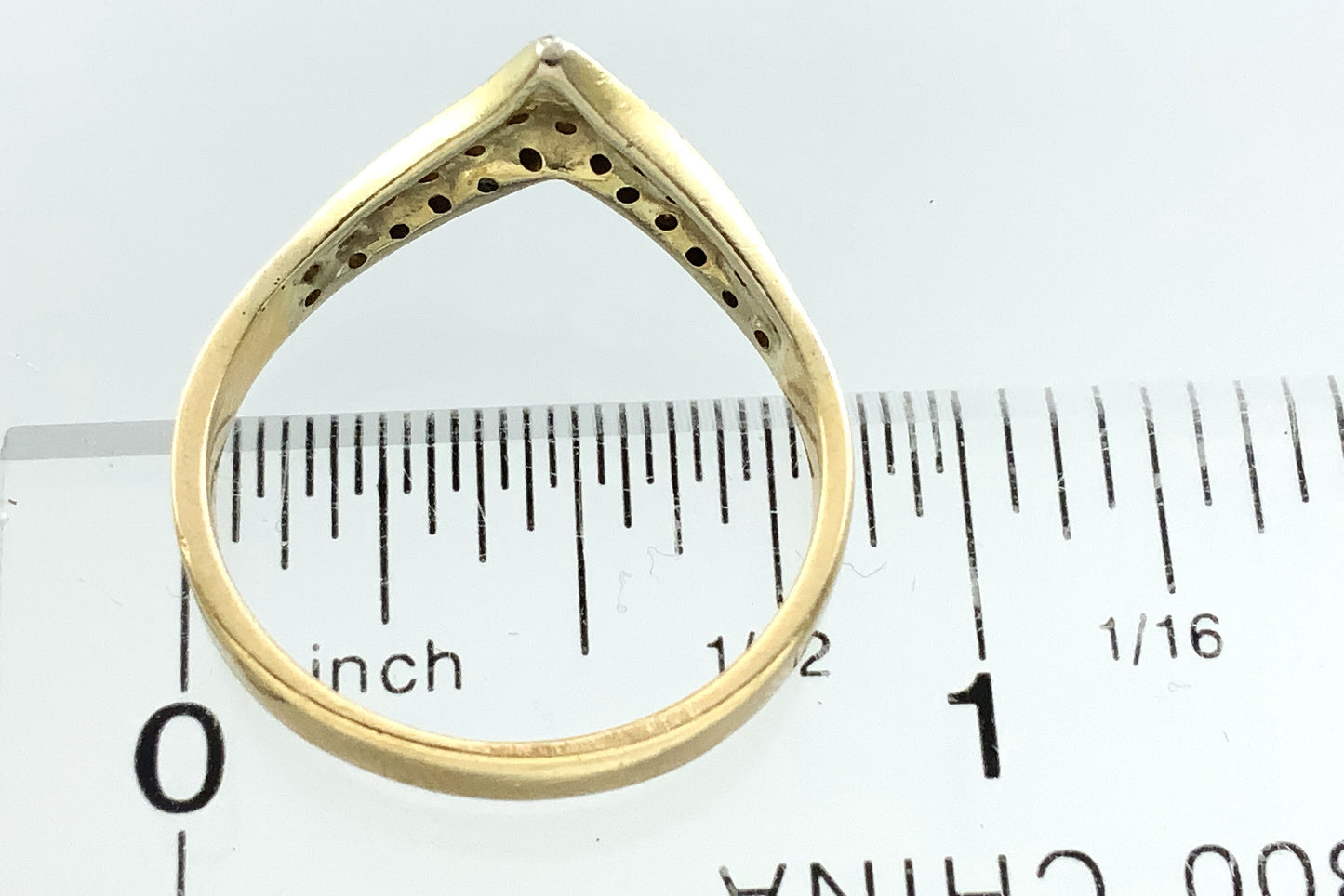 10K Yellow Gold V Shape Chevron Wishbone Diamond .26 Total Carats Size 8.5 Ring AU427