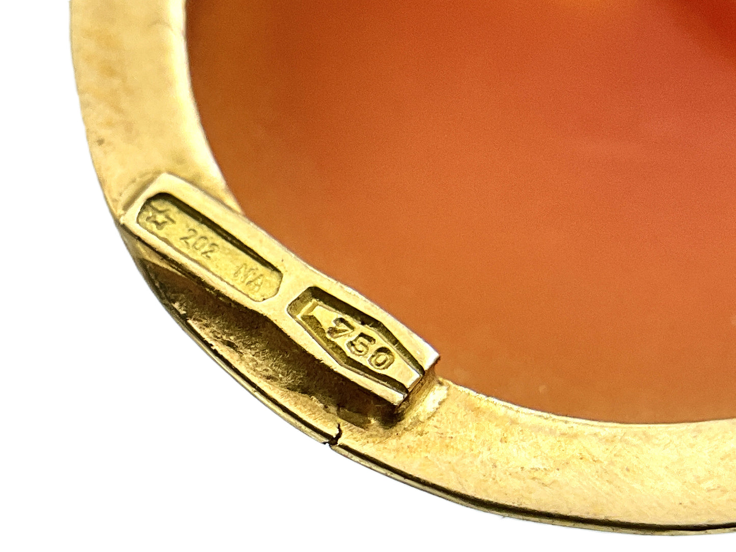 18K Yellow Gold Cameo Bail Pendant Brooch AU337