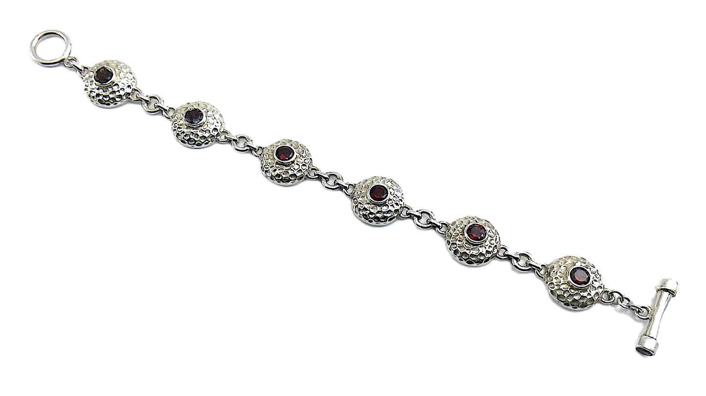 Women Vintage Ladies Sterling Silver Peace Red Garnet Stone Bracelet 7in 22.7g J004