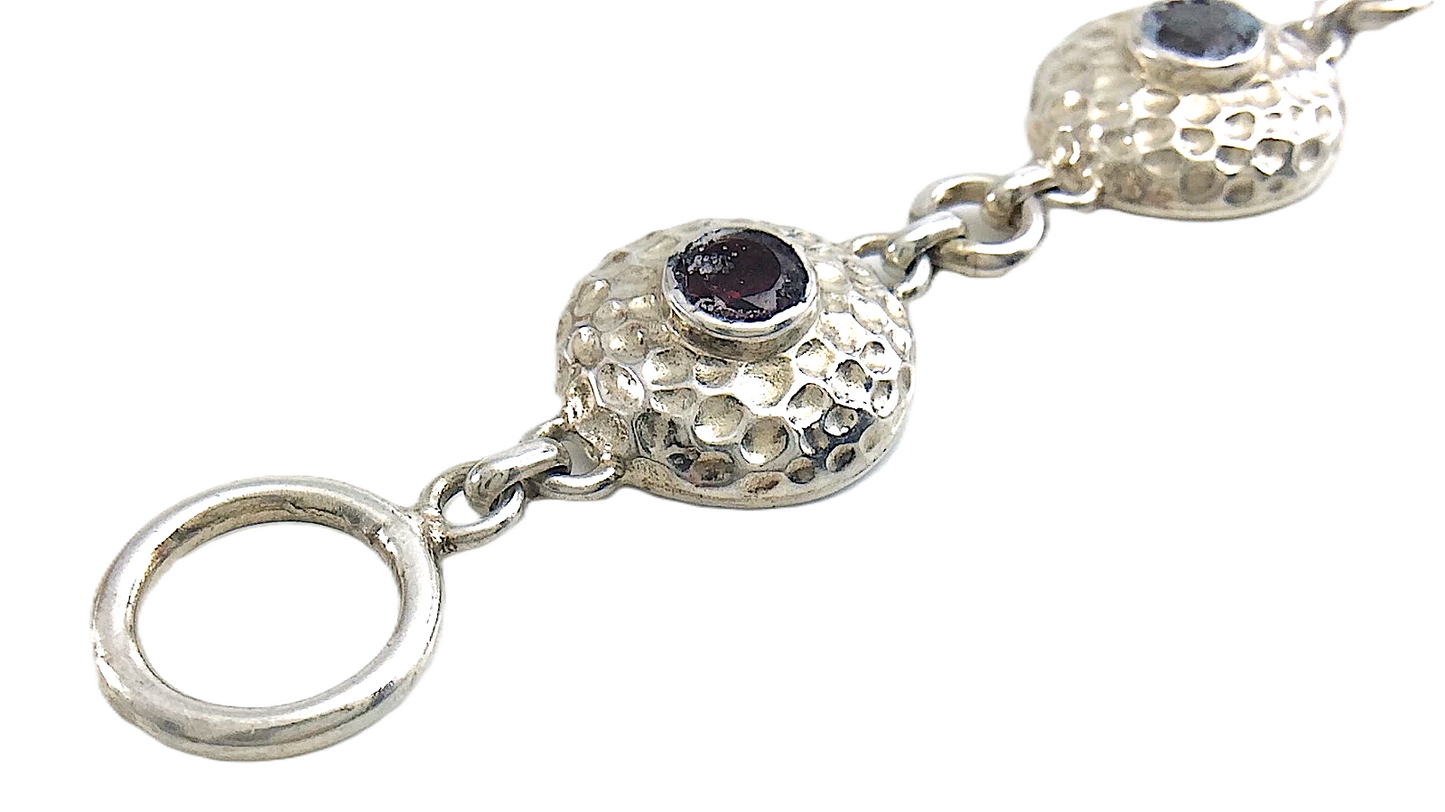 Women Vintage Ladies Sterling Silver Peace Red Garnet Stone Bracelet 7in 22.7g J004